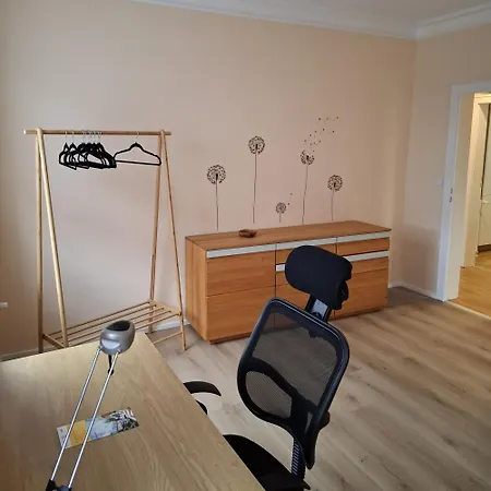 Auf Der Ried26 - Frisch Renoviertes, Charmantes Familien-appartement Mit 3 Schlafraeumen * Pforzheim